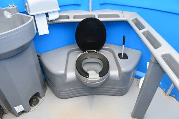 Best Portable toilet rental cost  in Slinger, WI